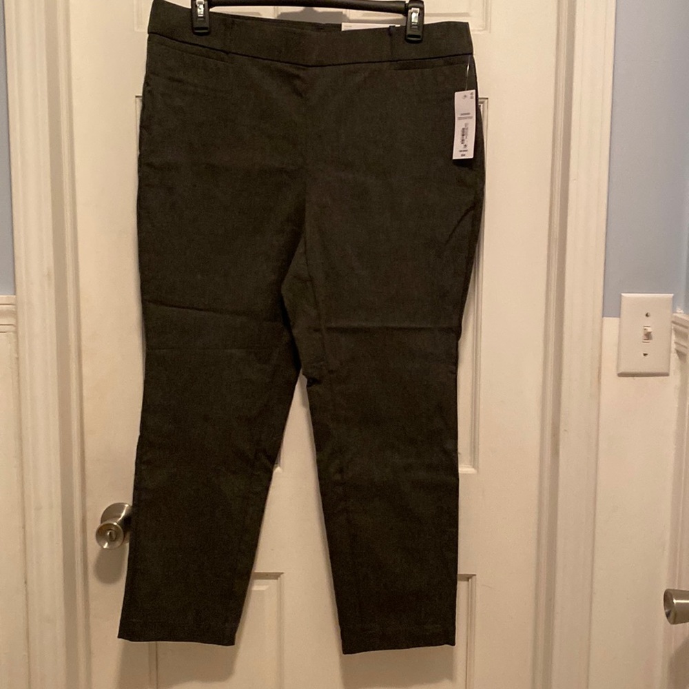 Liz Claiborne Charcoal Heather Gray Amy Pull On Strt Leg Pants Women's 16W S NWT